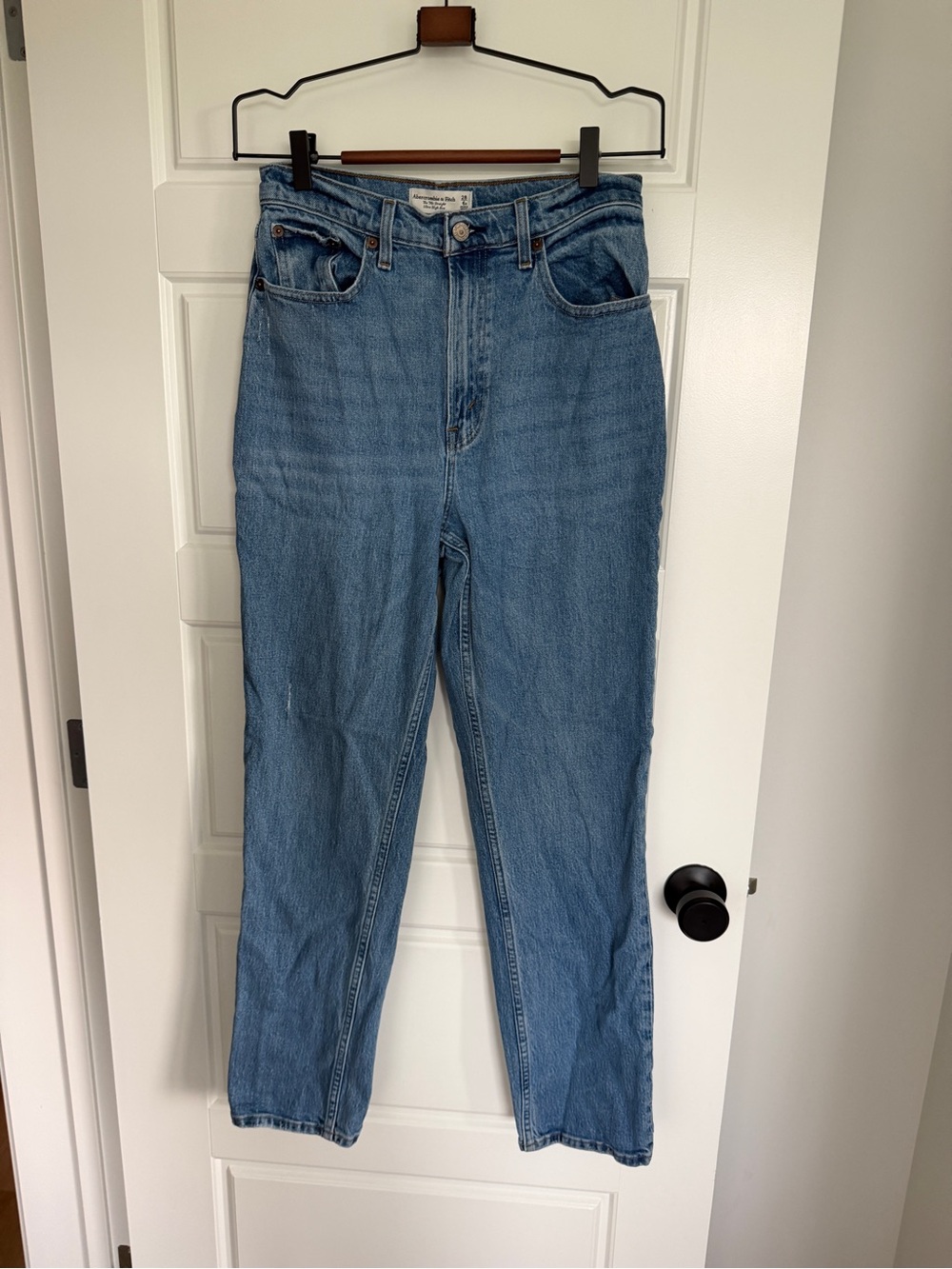 Abercrombie & Fitch Women's 90’s Straight Leg Jeans - Light Blue Denim